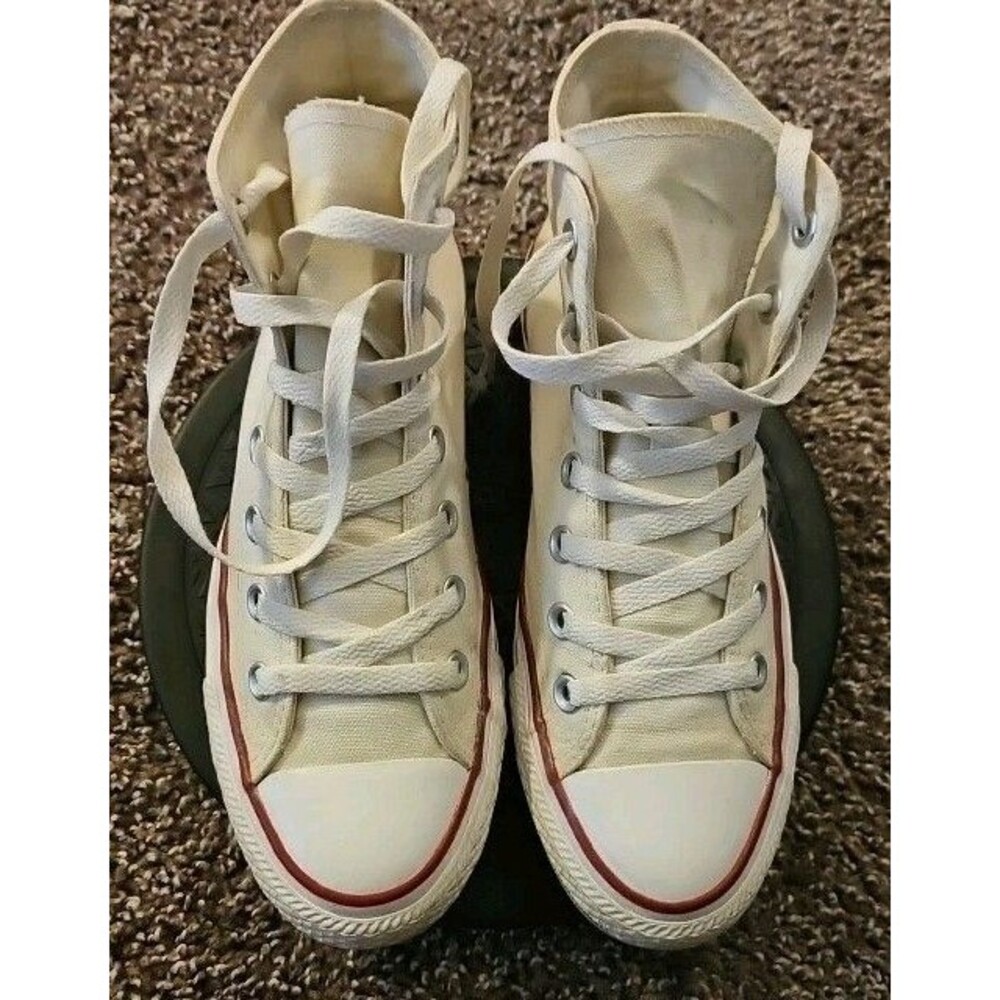 Converse Chuck Taylor All Star Hi Men’s size 6 Women’s Size 8 White Canvas Shoes
